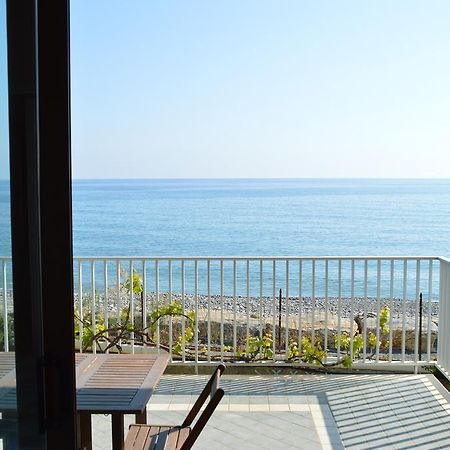 Riva Beach Apartment Riva Ligure Zewnętrze zdjęcie