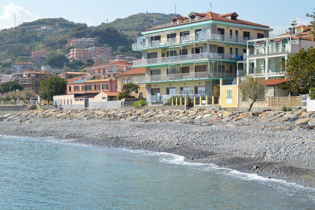 Riva Beach Apartment Riva Ligure Zewnętrze zdjęcie