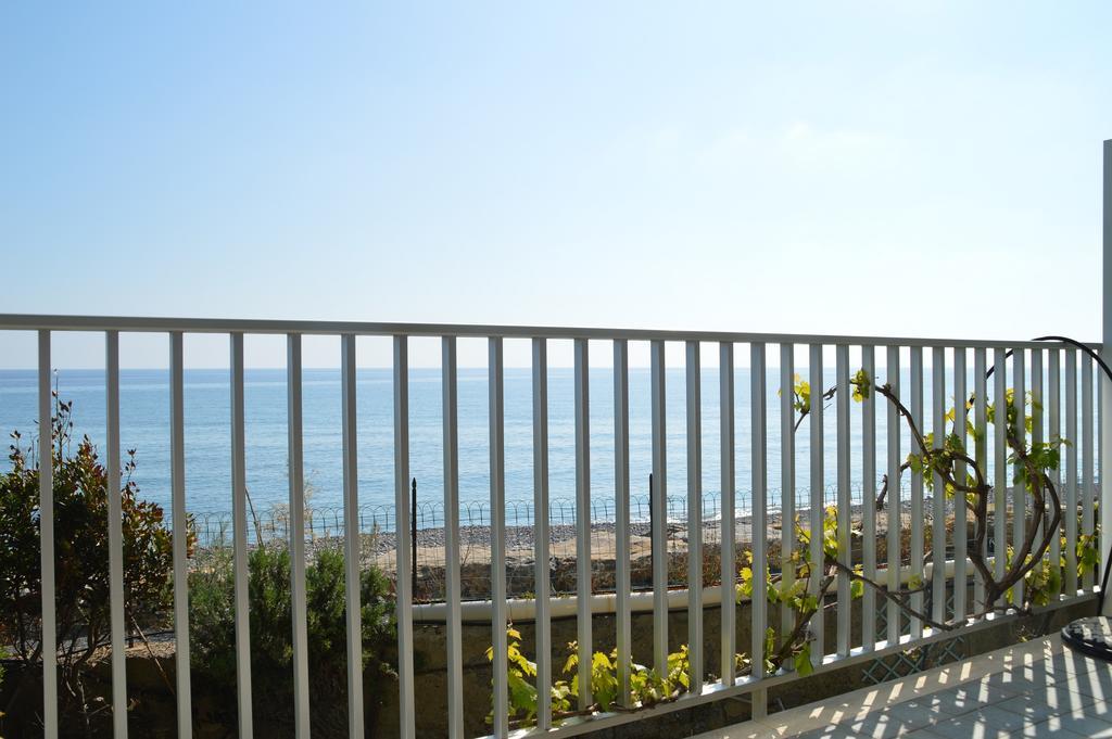 Riva Beach Apartment Riva Ligure Zewnętrze zdjęcie