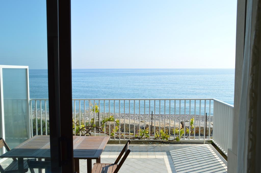 Riva Beach Apartment Riva Ligure Zewnętrze zdjęcie