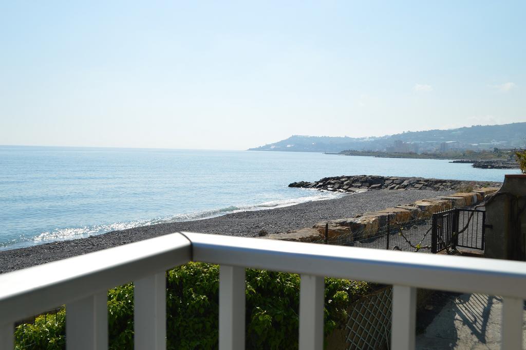 Riva Beach Apartment Riva Ligure Zewnętrze zdjęcie